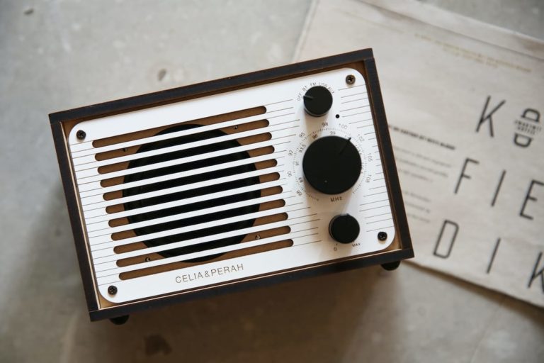 R1 DIY Bluetooth Radio