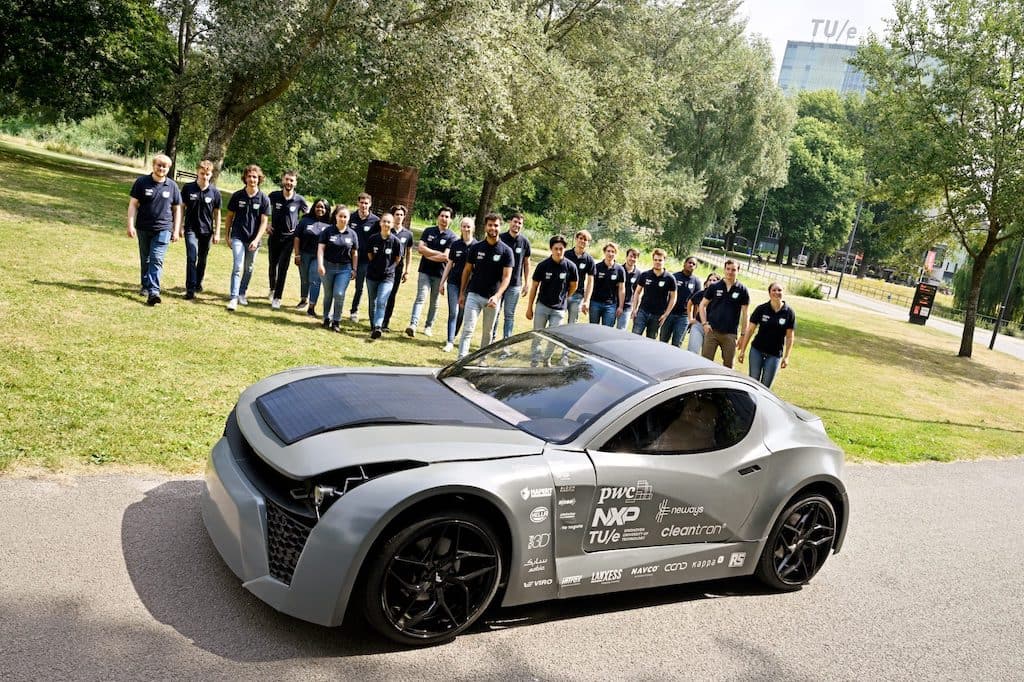 ZEM Elektro-Solarauto mit Studenten der TU Eindhoven