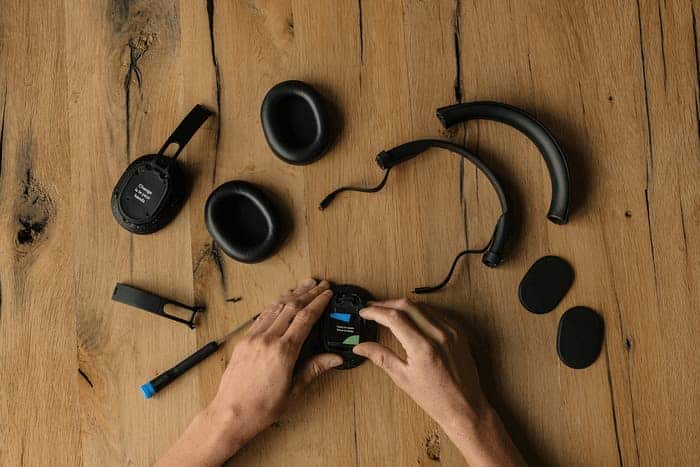 Modulare Einzelteile der Fairbuds XL Kopfhörer