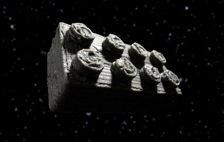 Prototyp von Legosteinen aus Meteoritenstaub