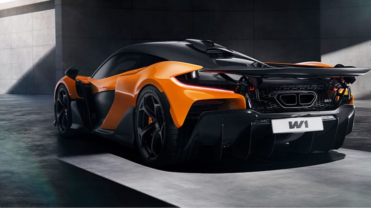 Heckansicht des McLaren W1 Hypercar