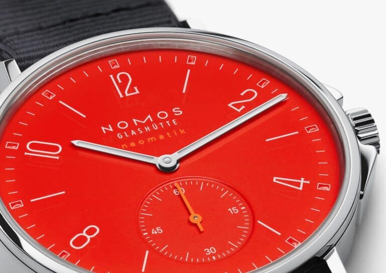 Nomos Ahoi neomatik Armbanduhr in Signalrot