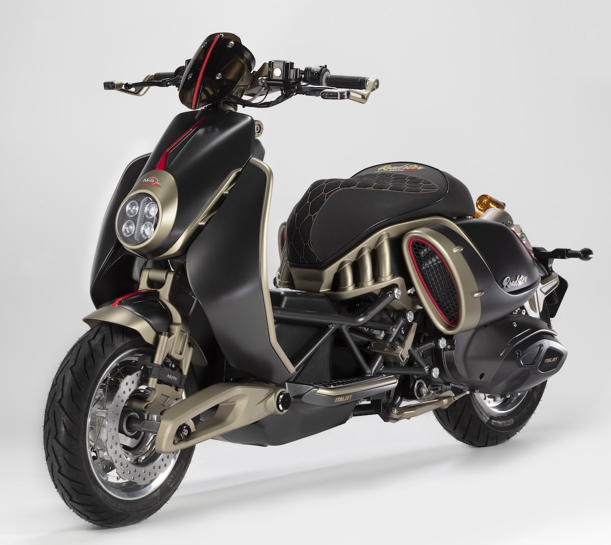 italjet roadster 400 design retro roller