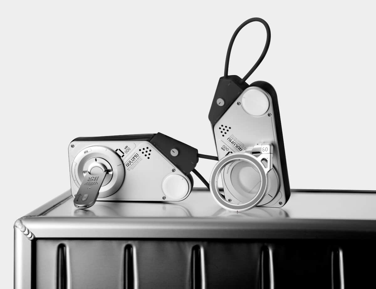 Aulumu M10 Powerbank Rückseite mit Funktionen